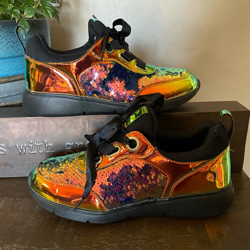 Flip sequin tennis shoes